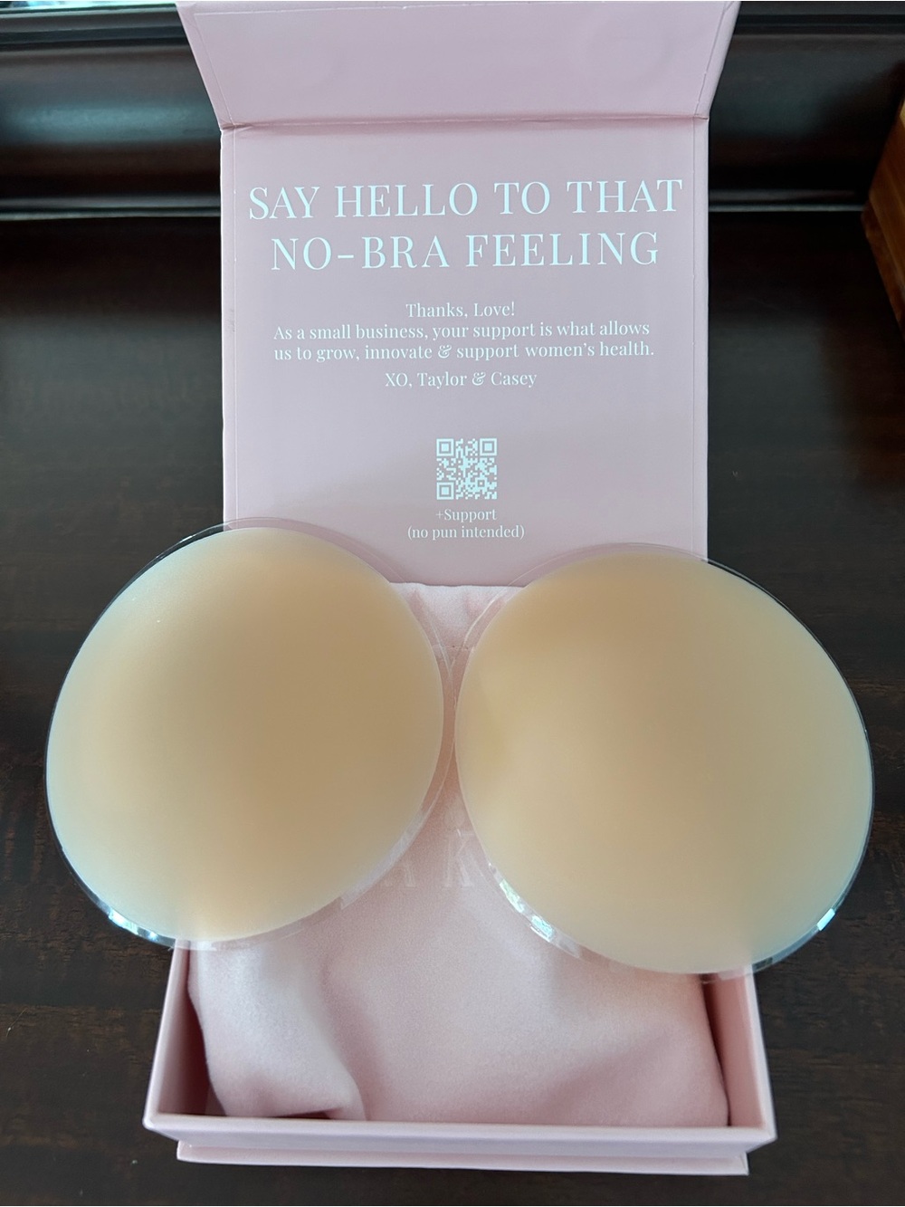 Cakes Adhesive Silicone circle Nipple Covers - Nude